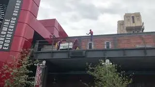 The Amazing Spider-Man! Spider-Man vs Track Suit Mafia - Avengers Campus Disneyland Paris