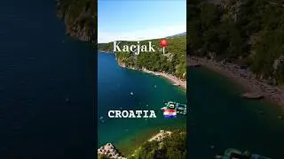 Ein kleines Paradies ✨️ an der Adriak&uuml;ste 🌊🌞 KACJAK📍 #croatia #beach #travel #dronevideo #reisevlog