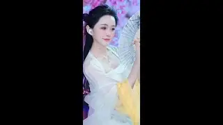 346. Hot Girl dancing. Is this your favorite Hot girl?