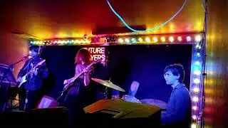 SOALS - Live for the first time without a hitch