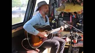 2025 Narrowboat Sessions. David Mansfield, 'How to Love You'.