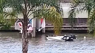 Sunken Vessel 🥹 Breakfast Creek 