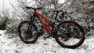 10/01/2024 La Coma i la pedra , neu molt esperada . Intense Carbine 29 .@IntenseCycles1993