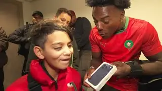 Ishowspeed gives away iPhone 17 pro to a blind boy in Morocco ❤️💯 @IShowSpeed 