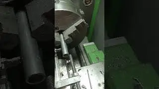 Cięcie na wymiar z pomocą ogranicznika zamontowanego w uchwycie tokarskim #lathe #automobile  #diy
