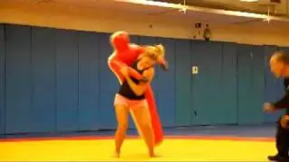 Female athletes throw the Speed Dummy!