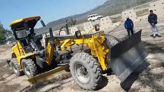 New Mahindra G90 Grader Machine video.