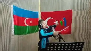 Kafkasya Dağlarında çiçekler açar.   Türk Dünyası Bakü Atatürk Lisesi