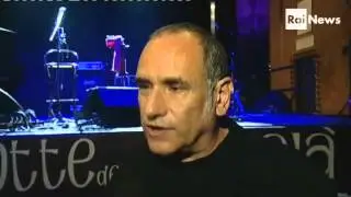 David Broza Live In Rome, Italy (Excerpt from Italian TV)