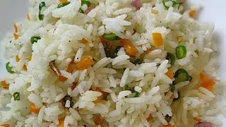 Veg Fried Rice for Kids | Without Soya Sauce | With Salt and Black Pepper Powder