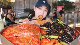 [ENG SUB]豪华烤冷面满满配料！吃个龙虾都是爱你的形状💕【张喜喜】