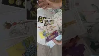 Таро разкрива личният му/й живот сега. КОНТАКТ:worldtaro3@gmail.com