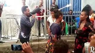 #ራያ ኪሮስ ደርቤ ከኤርሚ ክርስቲና ፕሮግራም ህዝቡን ሳያስቡት ስርፕራይዝ አደረገው