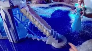 Disney Frozen Ice Magic Castle and Ice Power Elsa Glow Commercial 2015