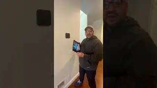 iPad предоставляет членам семьи и гостям быстрый и простой способ доступа к технологиям этого дома.