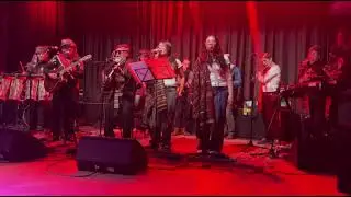 Feliz Navidad (Cover) all artists @lolakulturzentrum7425  Jam Session