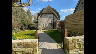 The Retreat at Longs Farm - Luxury Countryside Cottage with Private Tennis Court in Wiltshire
