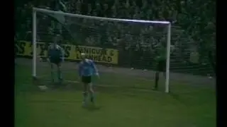 Willie Gibson scores v Hamburg 1976