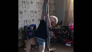 My little Pole spinner trying to invert 💪🏻😁