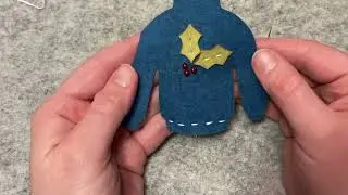 Ugly Xmas Sweater: Add a simple running stitch border