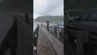 Kemalangan, bila hujan lebat kreta brpusing