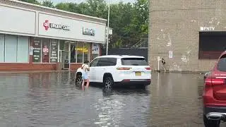 People Stuck inside CVS in Queens during Severve Storm - NYC