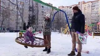 Ukrainians struggling without power, heating, amid freezing conditions react to latest peace talks
