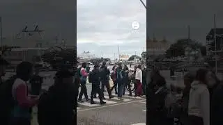 &laquo; Bloquons tout &raquo; : la strat&eacute;gie du passage pi&eacute;ton