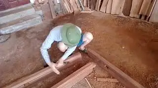 Chúng tôi  gia công khuôn  Cửa theo đơn đặt hàng của khách .