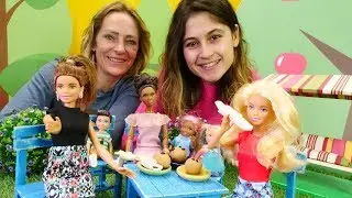 Oyuncak Kafe. Barbie için çörek yapalım.