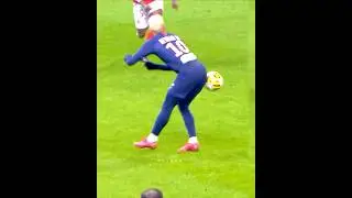 Neymar INVENTS RARE Freestyle Skills 😱