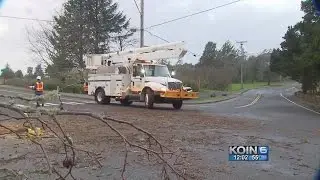 Storm cleanup underway on Oregon coast