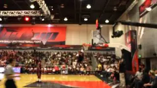 Streetball Star Springs FLYING WINDMILL Dunk