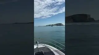 THE NEEDLES, ISLE OF WIGHT ON A MILLPOND DAY #boating
