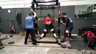 Tim Hensley Squat 610lbs w/ 120lbs Chain