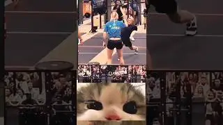 One-Hand Champion!💪🏋️Possible #cat #memes #lifting #funny #cats #bodybuilding #possible #edit #viral