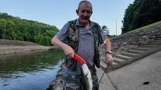 Воскресная рыбалка на плотине