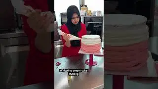 Whipping cream cake shading | cake with whipped cream frosting| ombr&eacute; cake icing | butter cream cake
