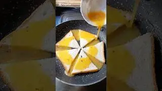 Pizza Style Bread Omelette Recipe | Easy Breakfast Idea 🍕🍳 #viral #pizza #breakfast #shorts #yummy