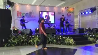 Teksas Band cover Radio head High and Dry at Itcef 2015 jcc senayan