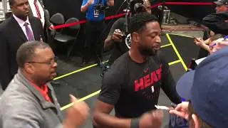 Dwyane Wade Signing Autographs During His Final Season - iFolloSports.com