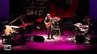 Fly Halizor On bass ~ john thomas trio ..