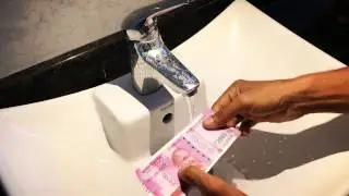₹2000 Indian Currency Water Test and Drying