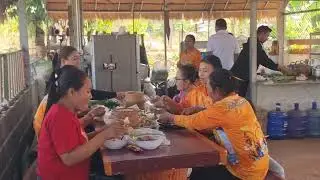 ขอบคุณผู้ใหญ่ใจดีเลี้ยงมื้อนี้ทุกคนสุดอบอุ่นครอบครัวใหญ่