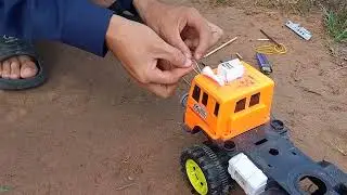 Incredible Unique Parrot Trapping Technique Using RC Car and Wood