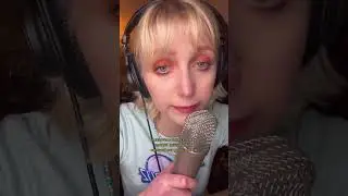 how to write a song that sounds like a 00's rom com soundtrack