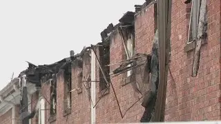 Early-morning fire rips through southwest Houston aparmtent building