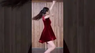 [4K vertical screen] Asian Chinese little beauties and fairies dancing and dancing....