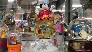 Character Corner in Kissimmee [Vintage Disney Collectibles and TONS OF PINS]