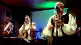 Leitwolf Nickey Barker and Willy & The Helpers